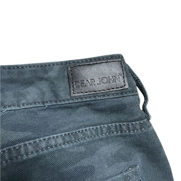DEAR JOHN Camo Denim Shorts Size 28 - Picture 4 of 5